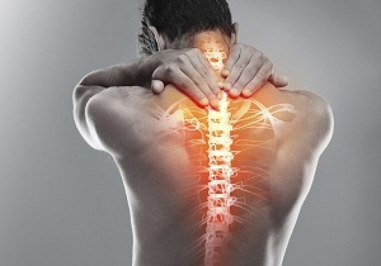Pri torakalni osteohondrozi se spremeni struktura kostnega tkiva vretenc